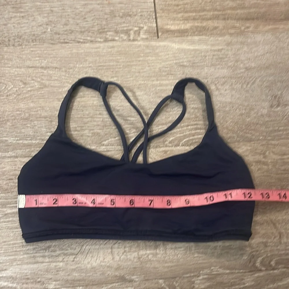 Lululemon dark blue strappy sports bra size 6 workout athletic running yoga_4